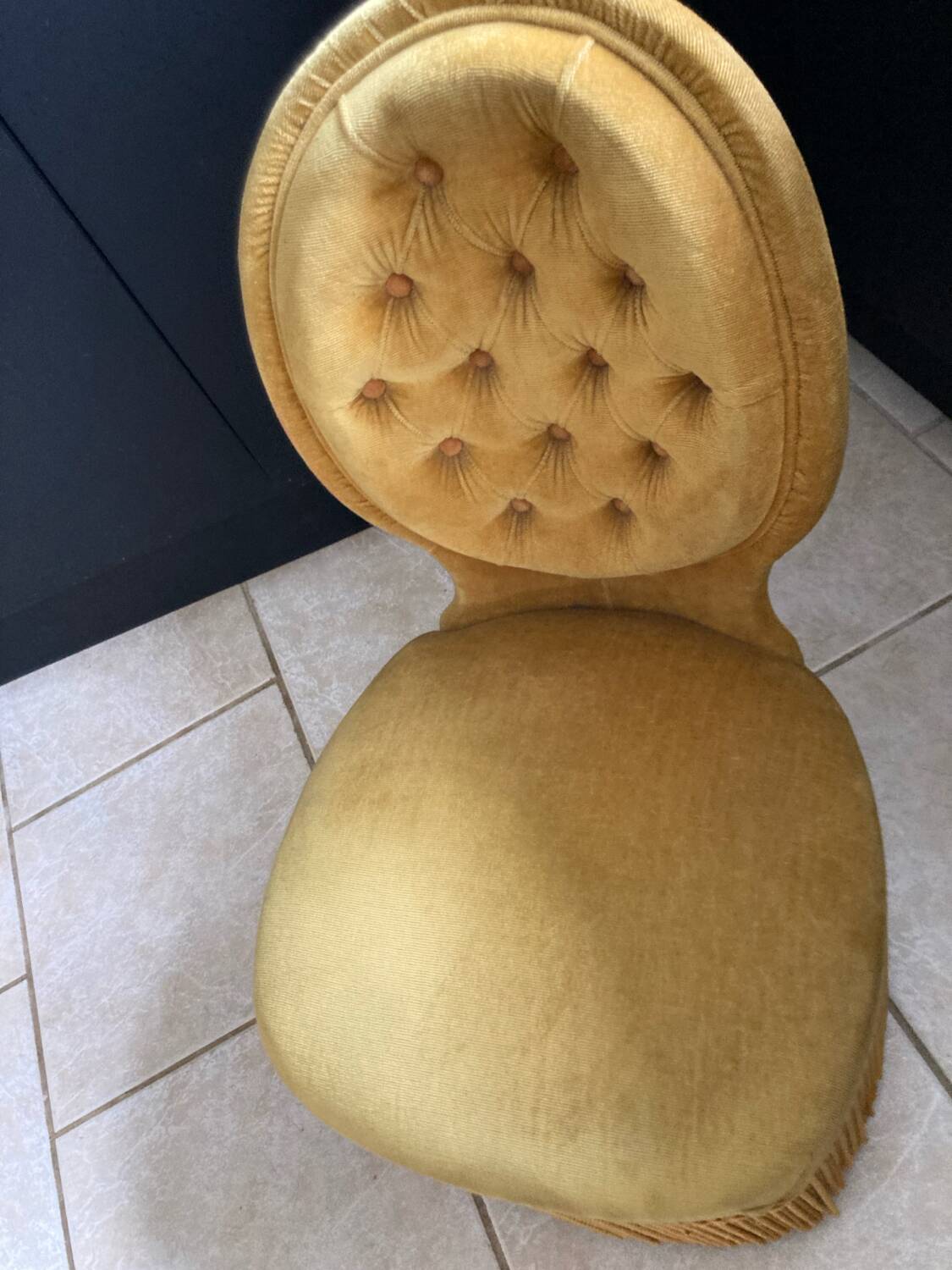 Golden yellow velvet toad pouf