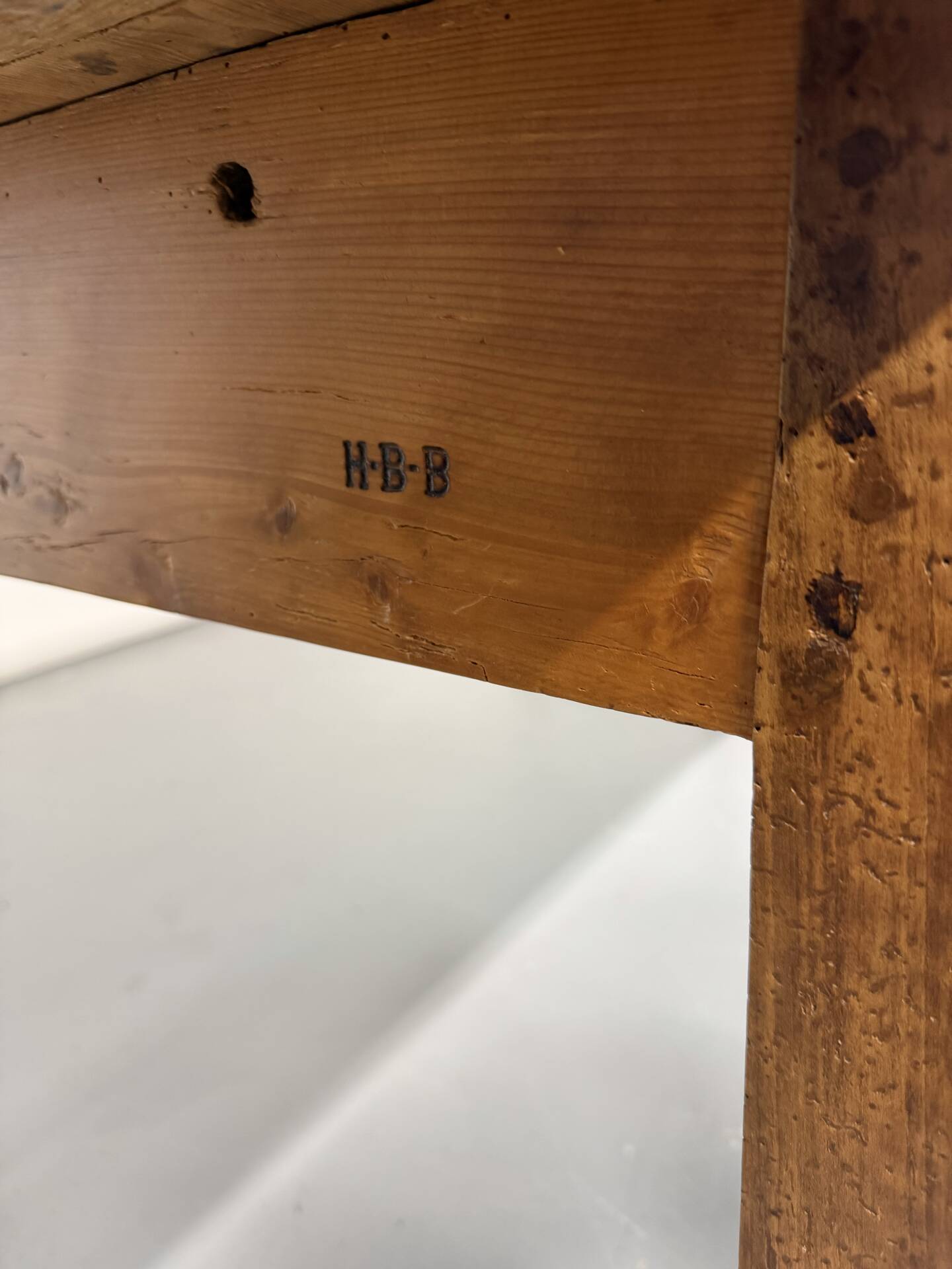 Grande table de ferme en bois avec tiroir en sapin fin 19 eme 