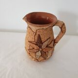 Terracotta and cork pitcher with floral motif - Signed (Signature to be identified)