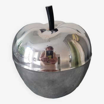 Ice cube apple