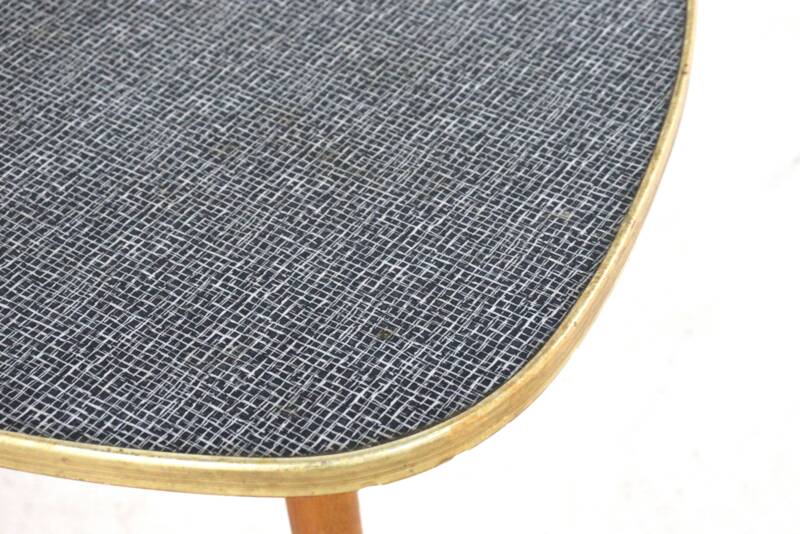 Table d'appoint triangulaire design moderne des années 60