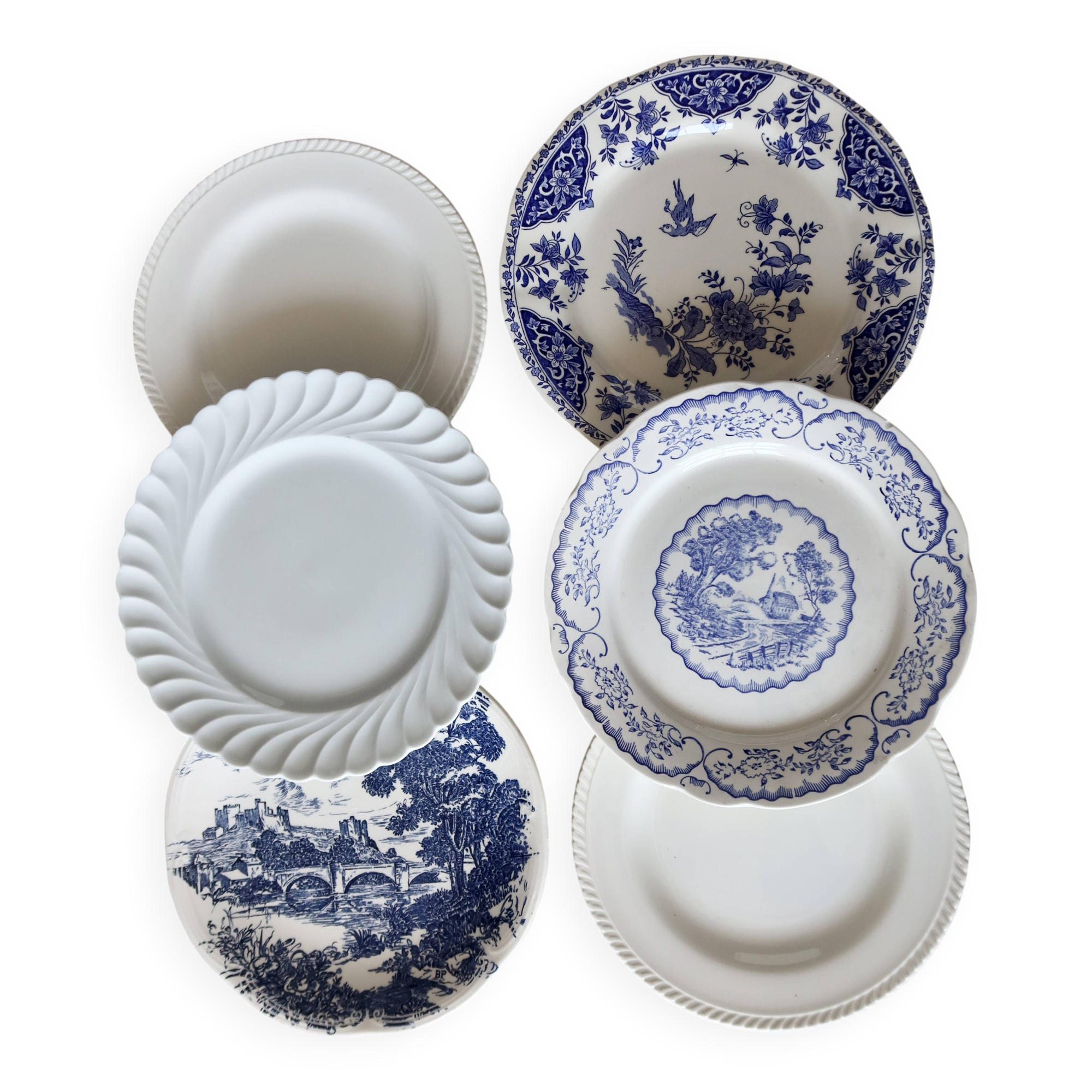 6 vintage mismatched blue and white porcelain dinner plates - Lot r
