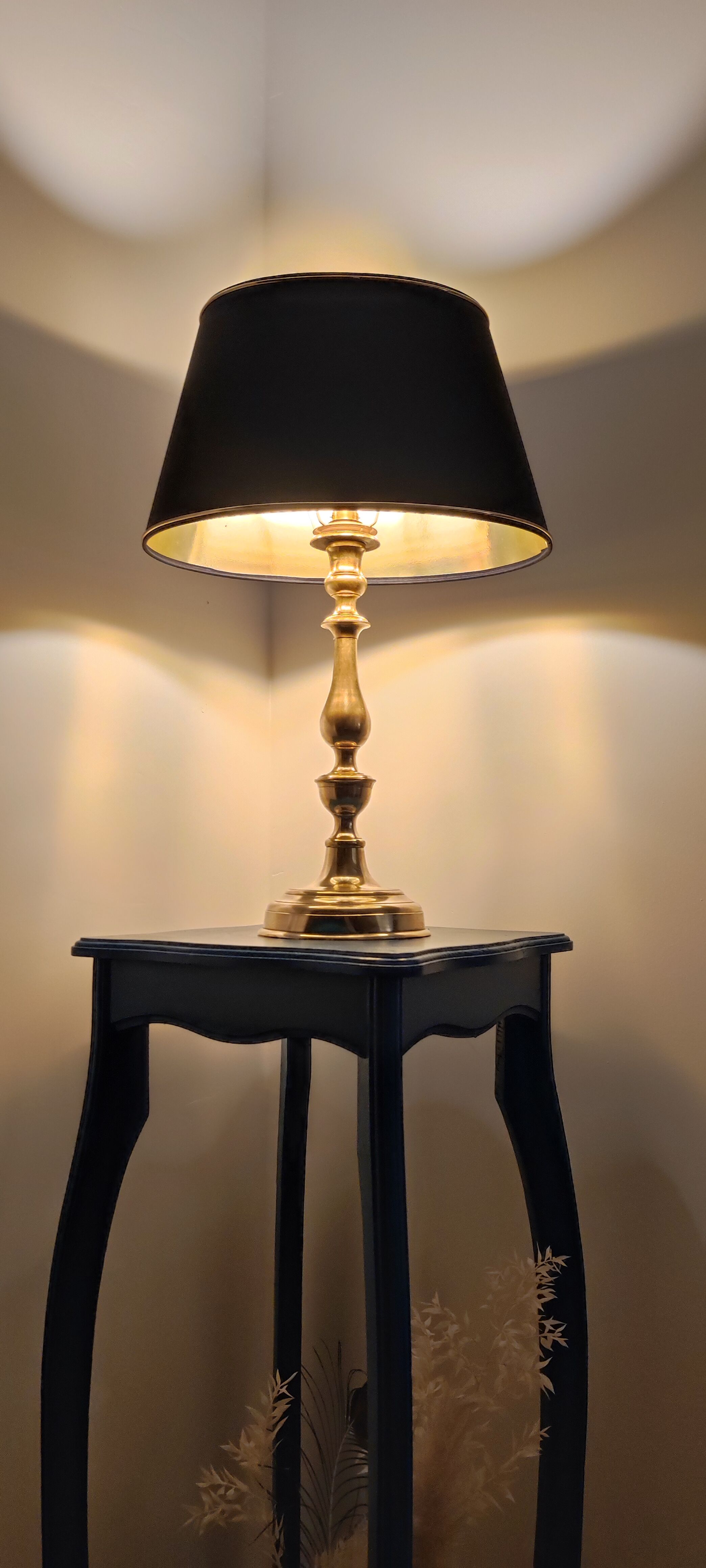 Brass table lamp