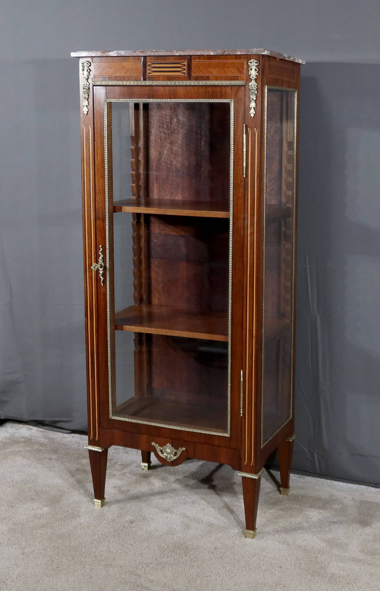 Small Showcase in Marquetry on all sides, Louis XVI style – 1920