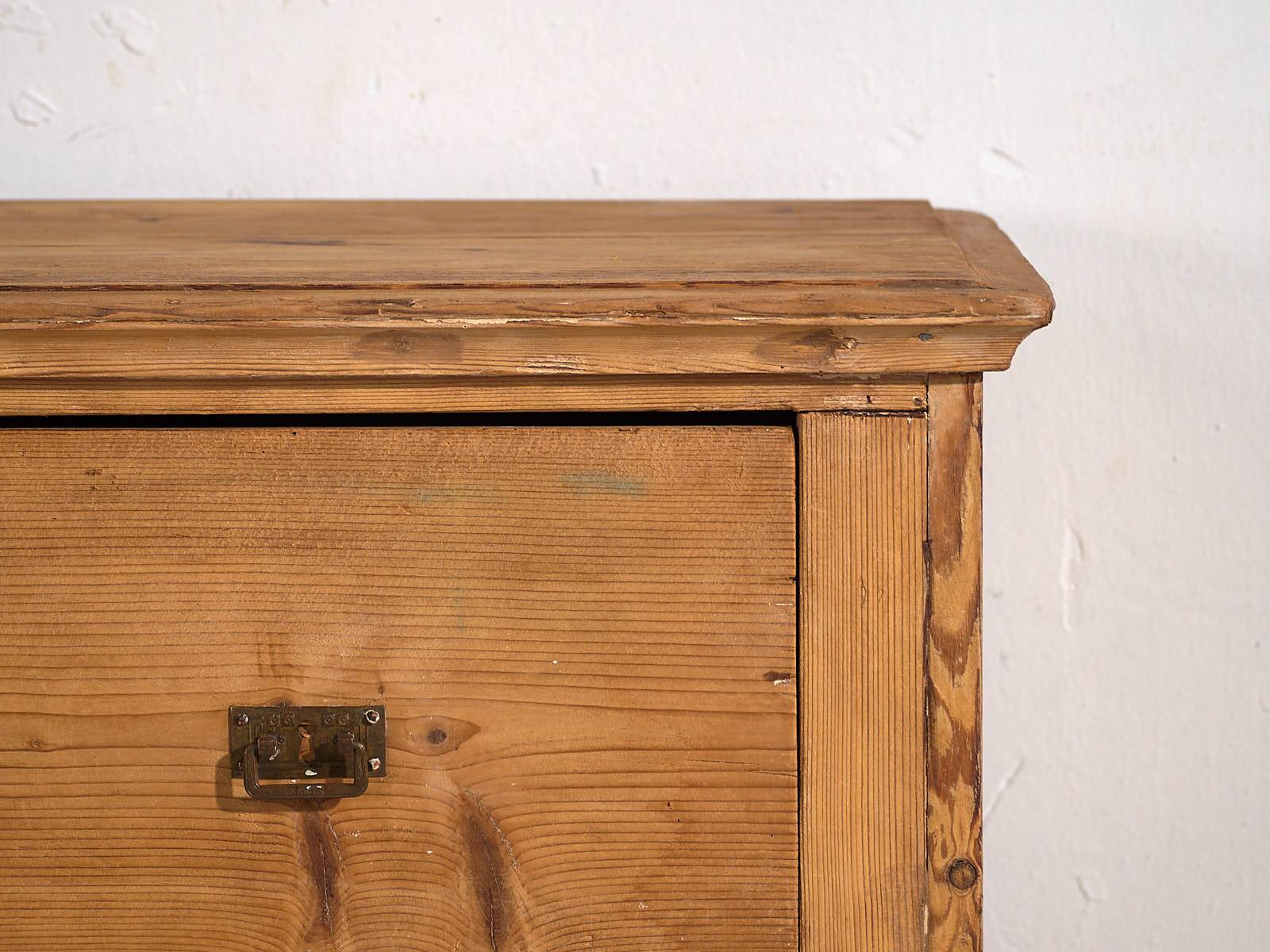 Antique Provençal-style chest of drawers (circa 1920)