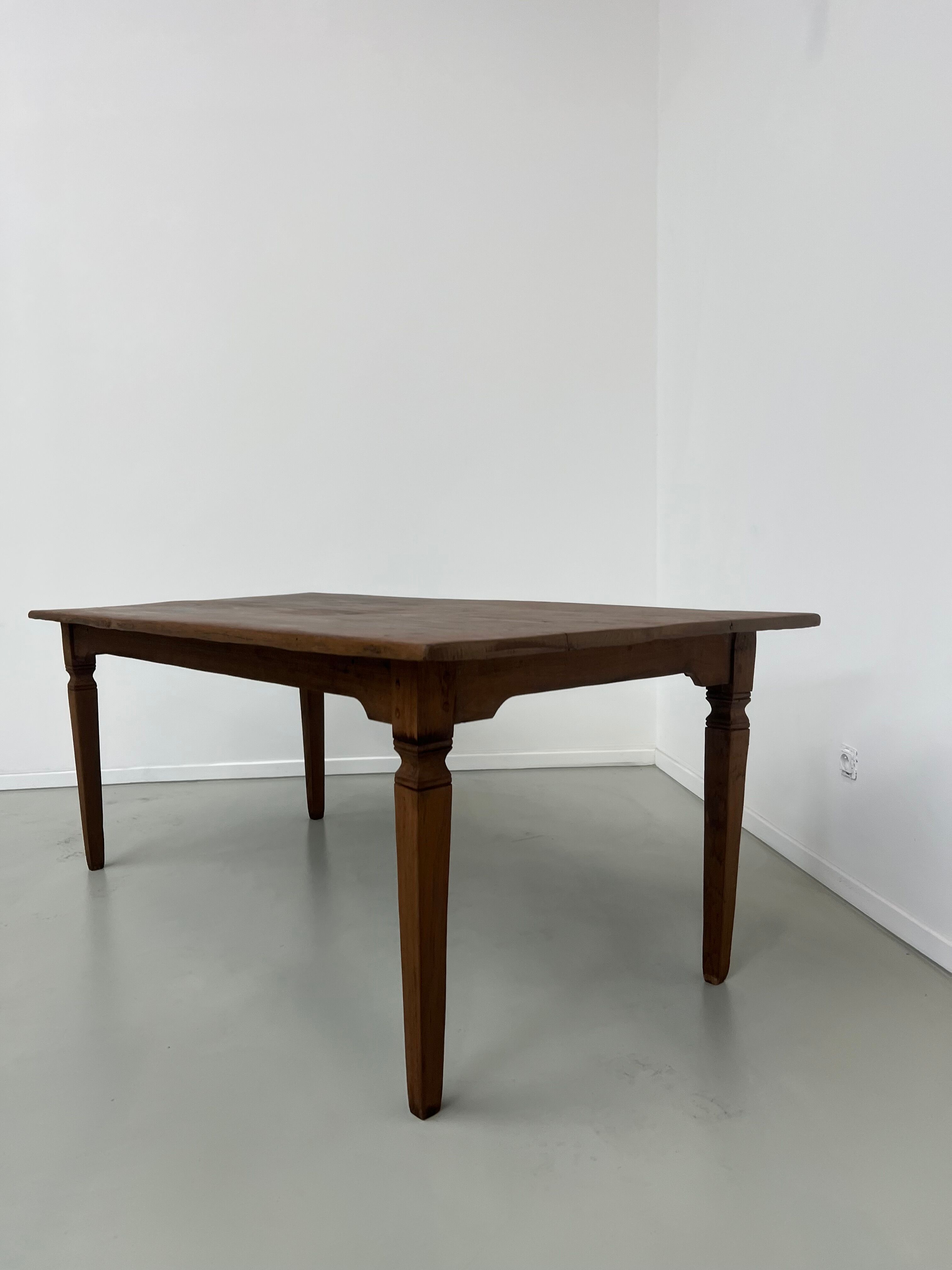 Teak dining table with spindle legs, 50s