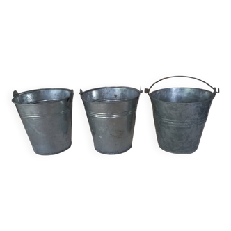 Set of 3 small zinc buckets