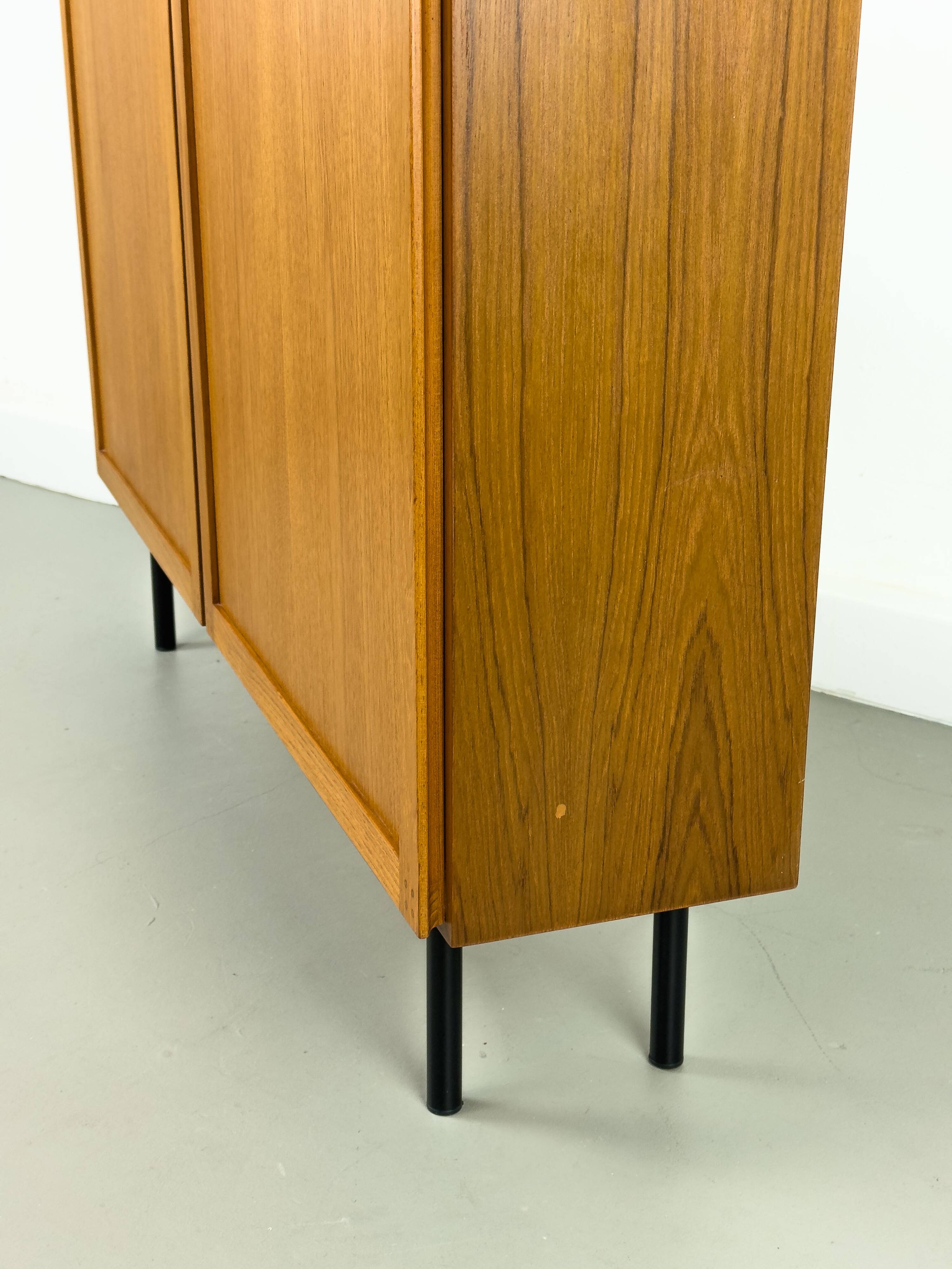 Buffet en teck, années 1970