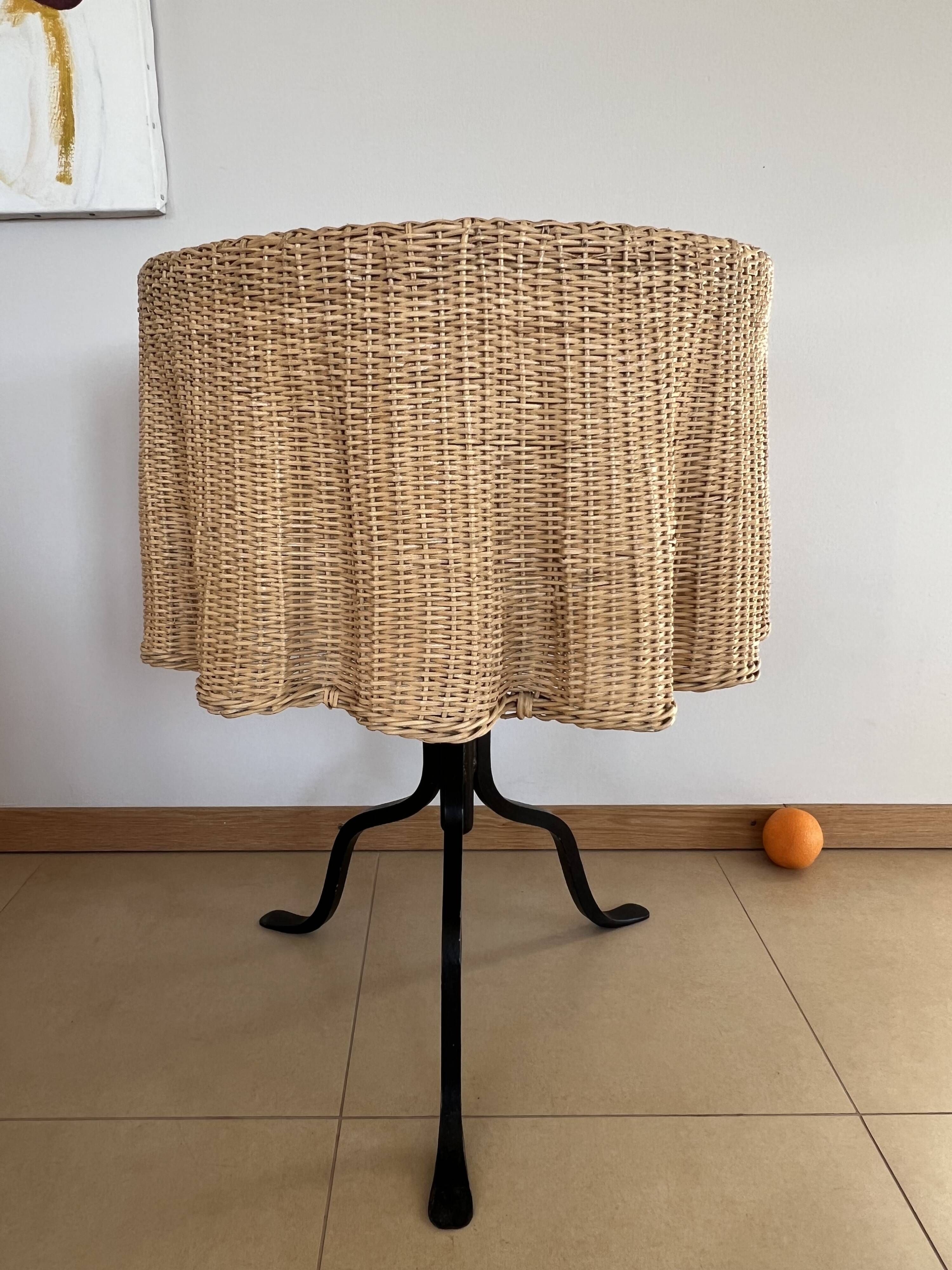 Table Trompe l’œil Ghost in Wicker