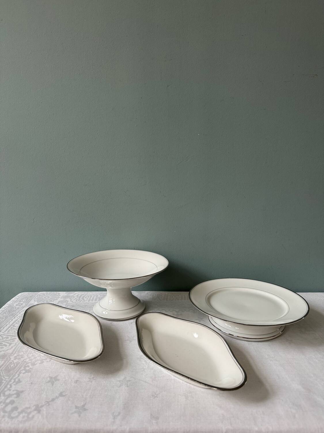 4 plats en porcelaine de Limoges Jules Vieillard XIXème