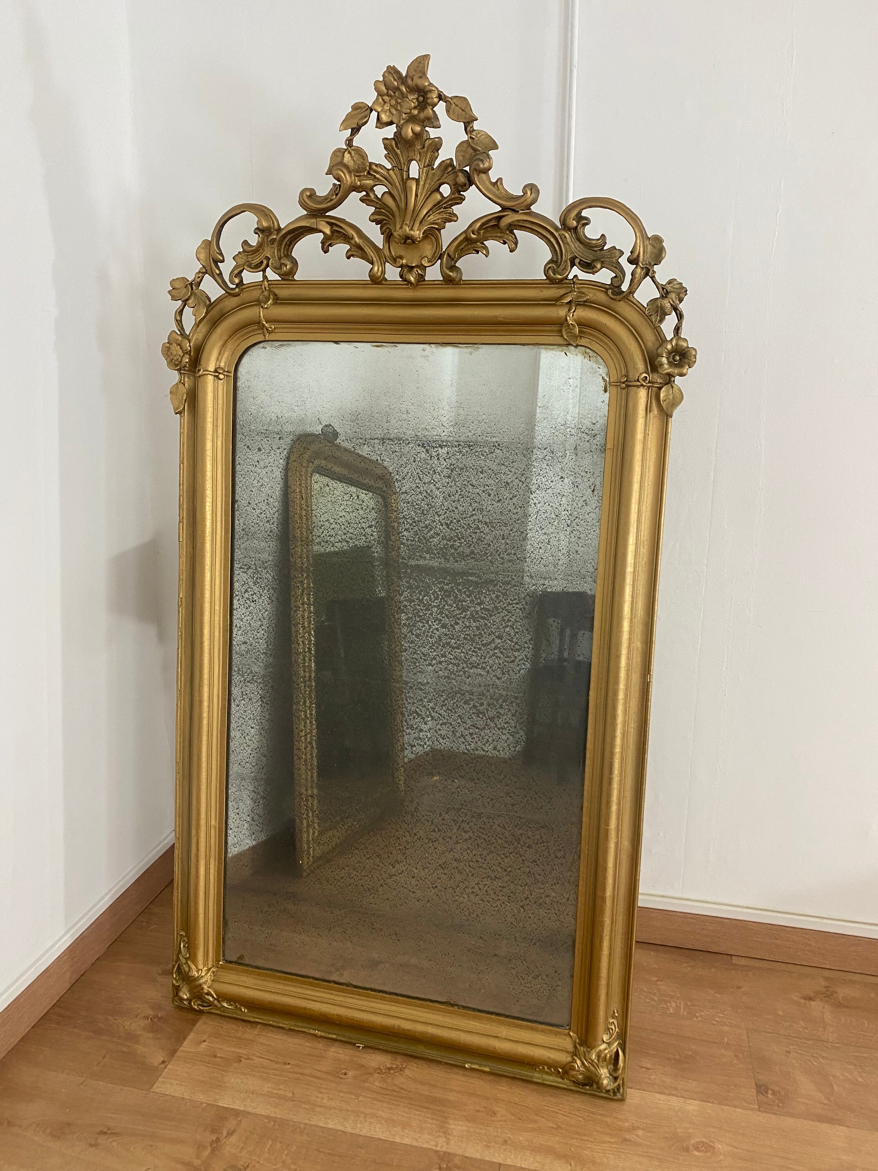 Old mirror with pediment 162x82cm