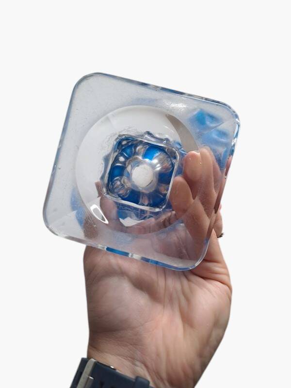 Vase en verre bleu cobalt et transparent – Forme de fleur – 19 x 18 cm