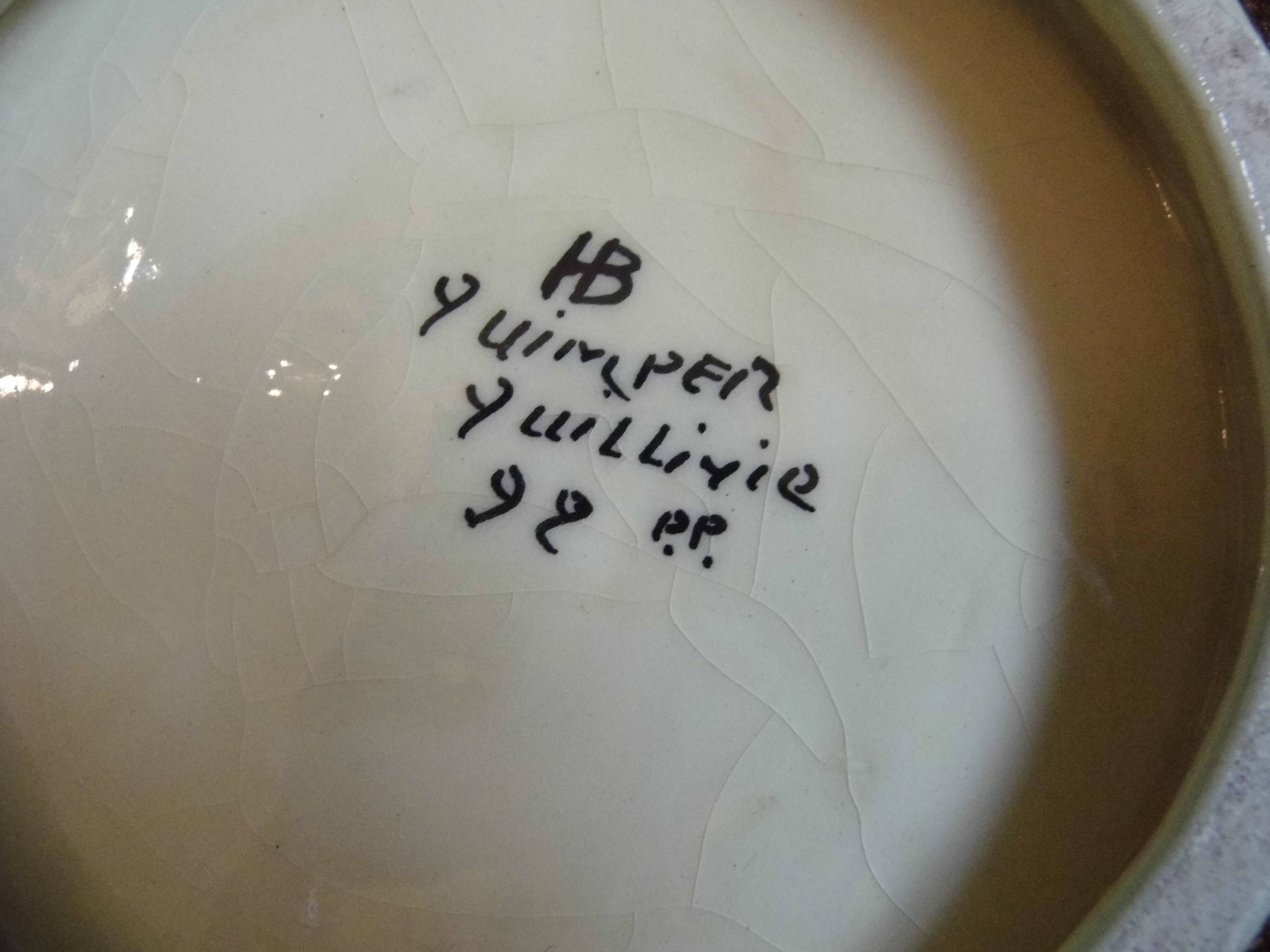 Pair of plates or dishes in Quimper earthenware, HB, René QUILLIVIC