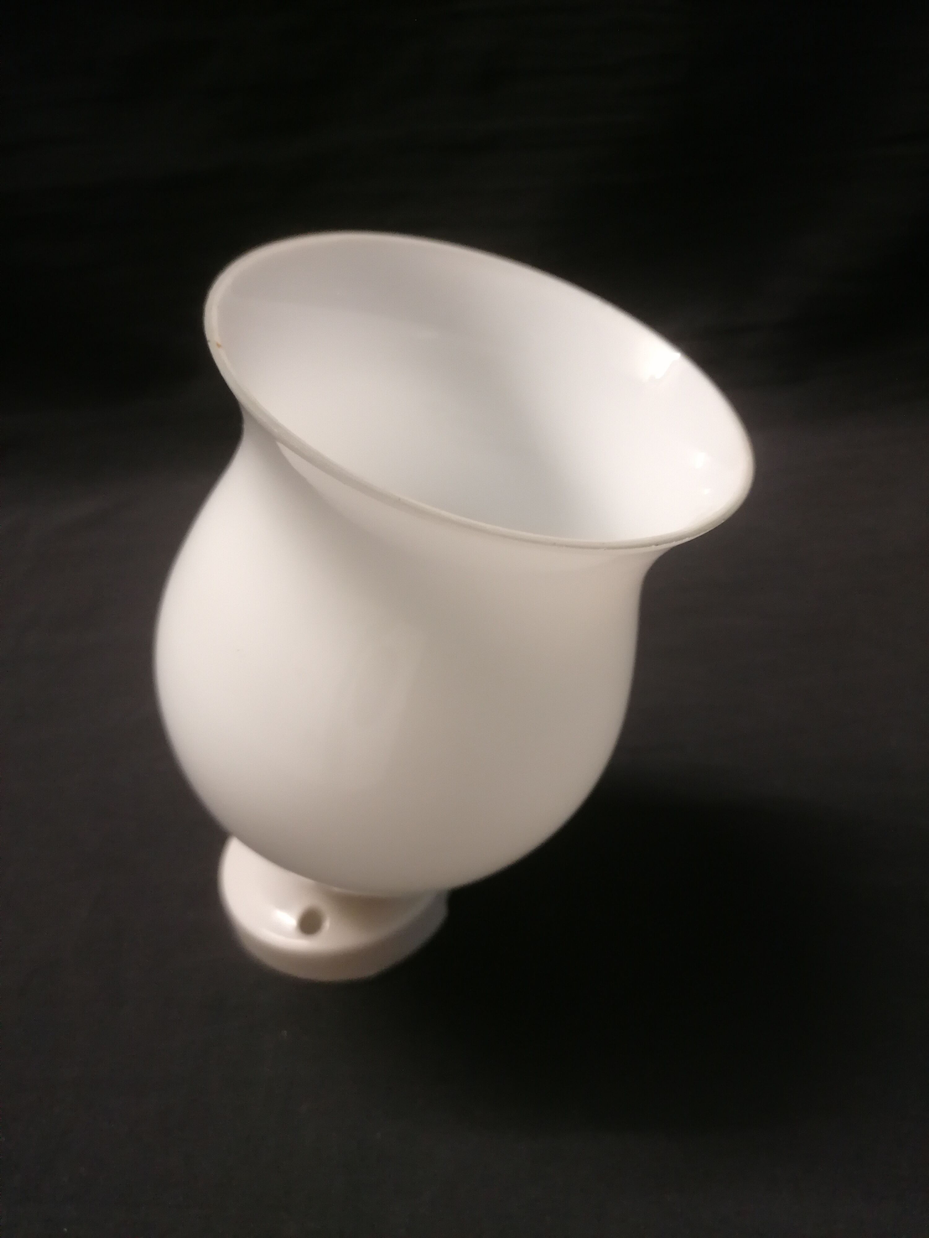 Vintage wall lamp - porcelain and tulip in white opaline - 40s