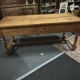 Farm table