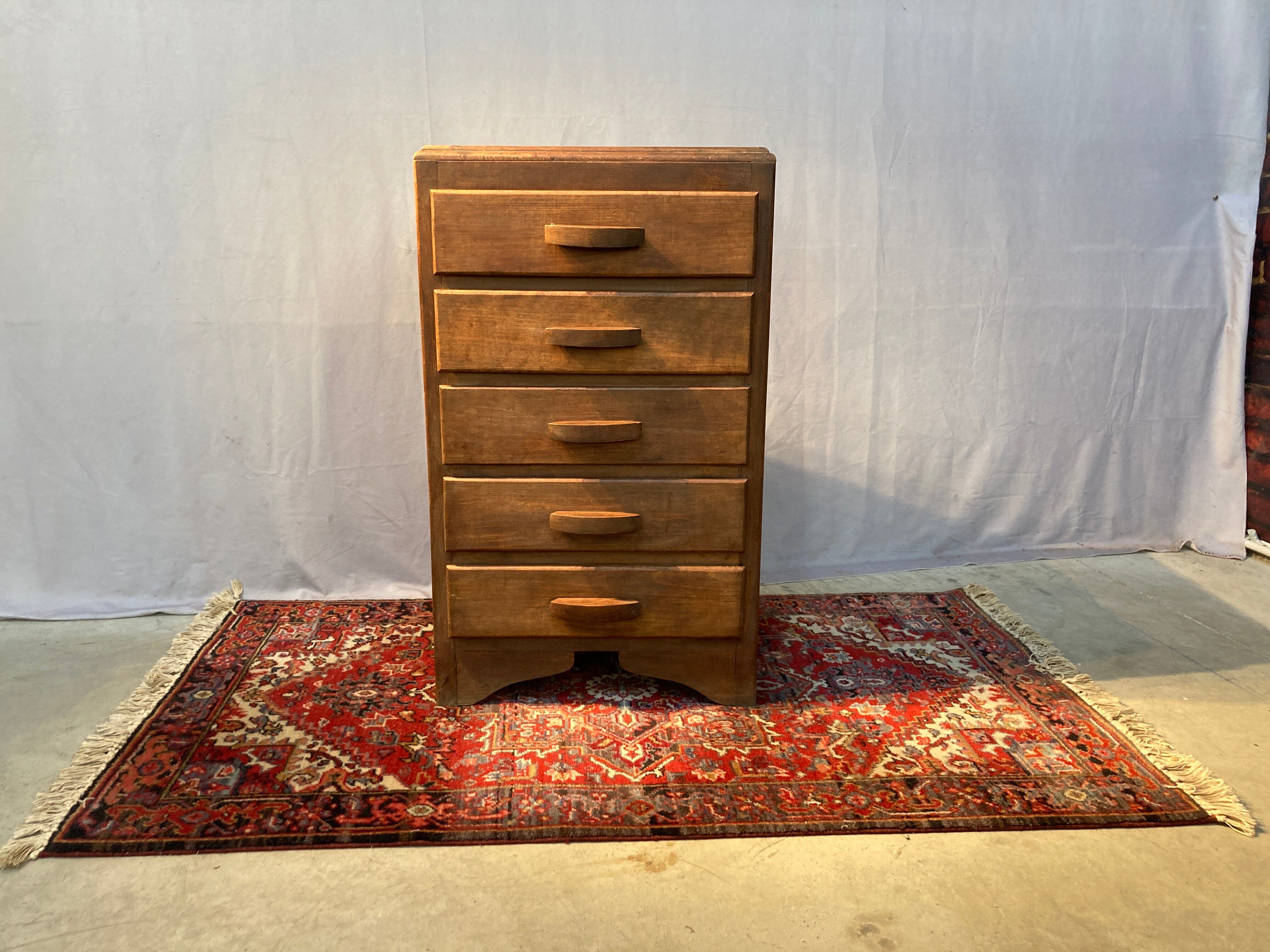 Commode rustique en bois. 5 tiroirs