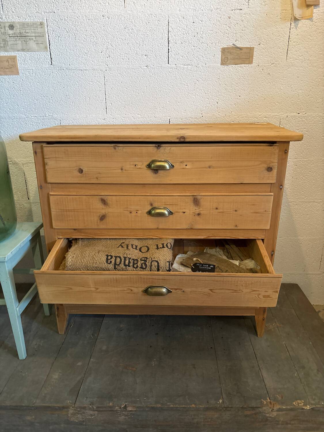 Fir chest of drawers