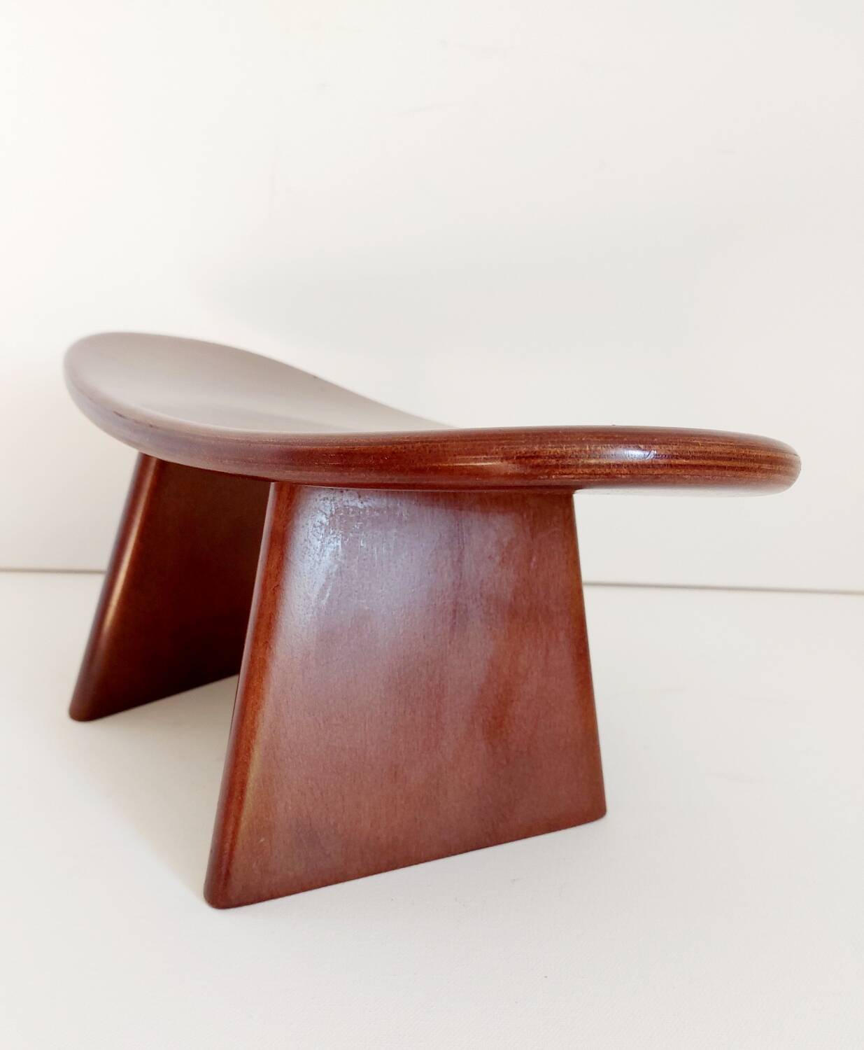 Japanese meditation stool