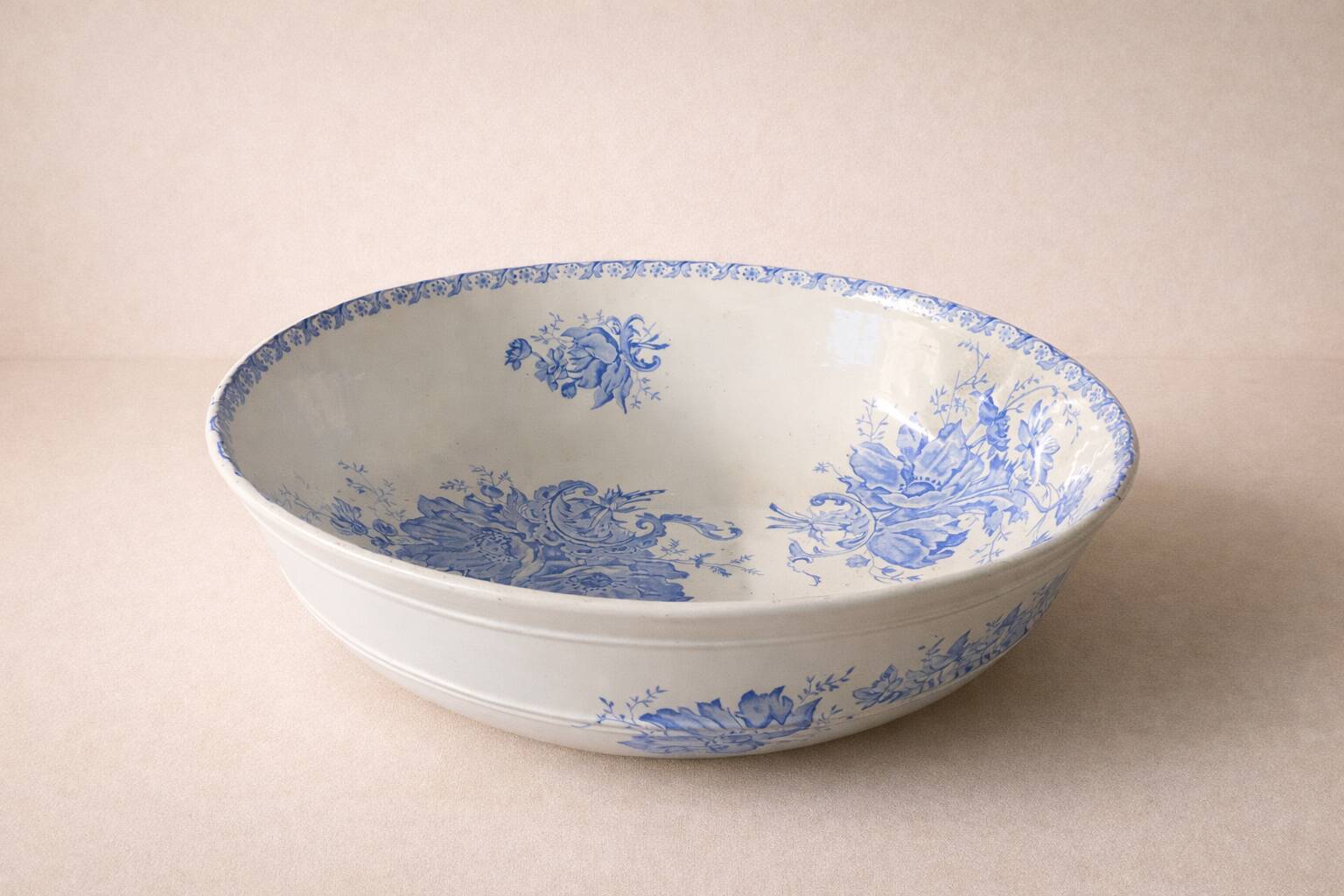 Antique washstand W. Baumann & Co with basin and jug – Earthenware