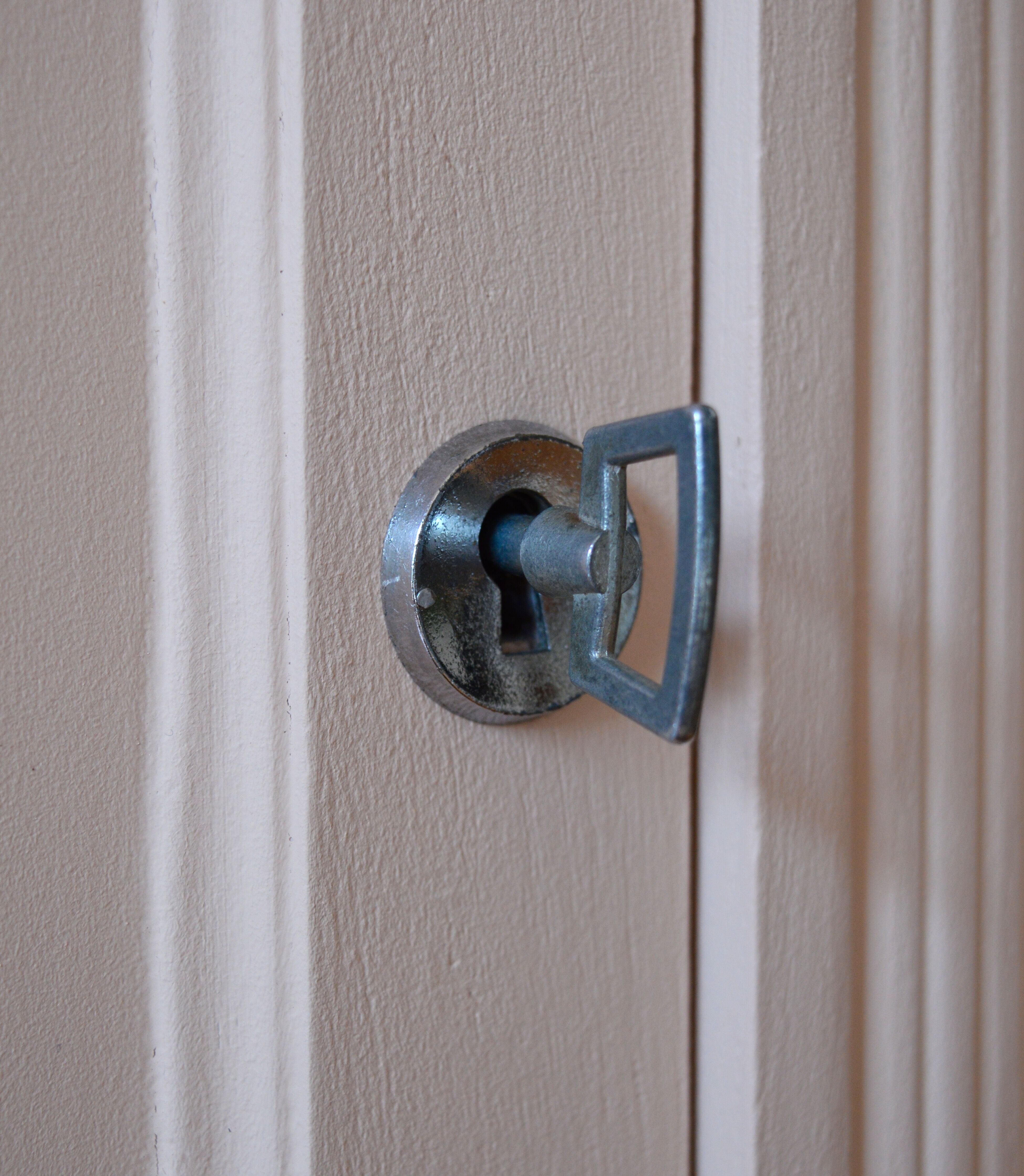 asymmetrical cabinet