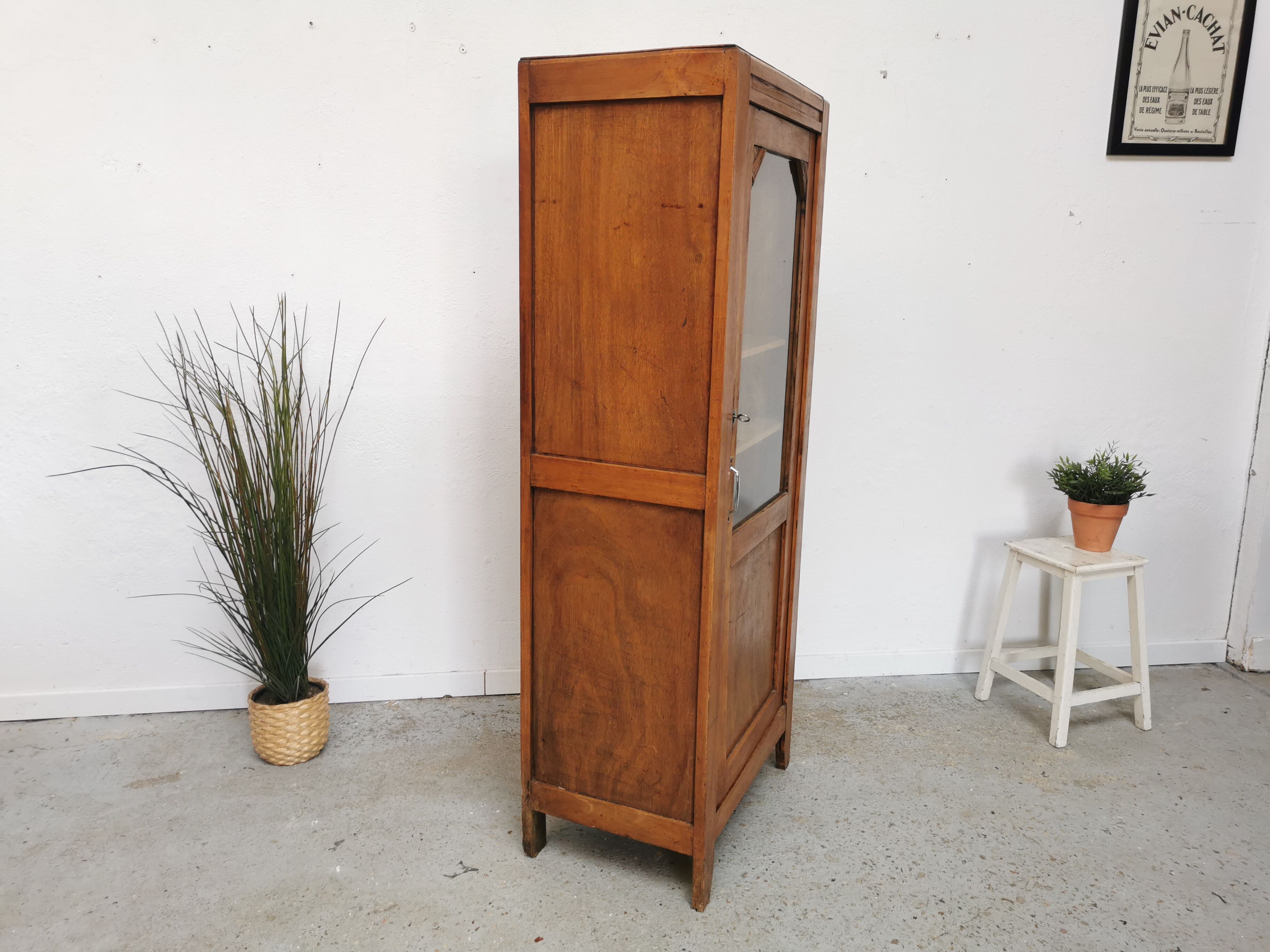 Armoire parisienne vitrée