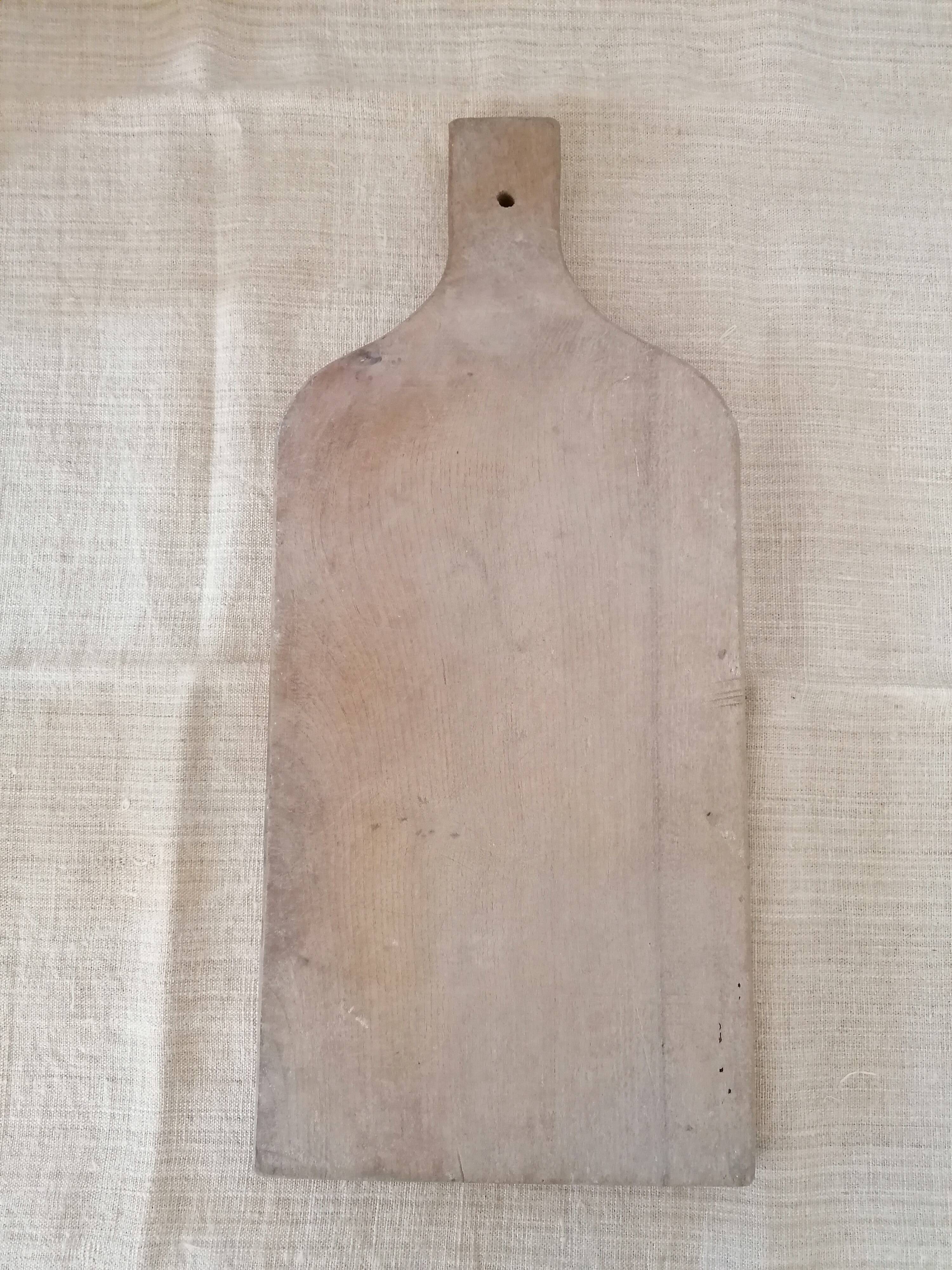 Wooden cutting board