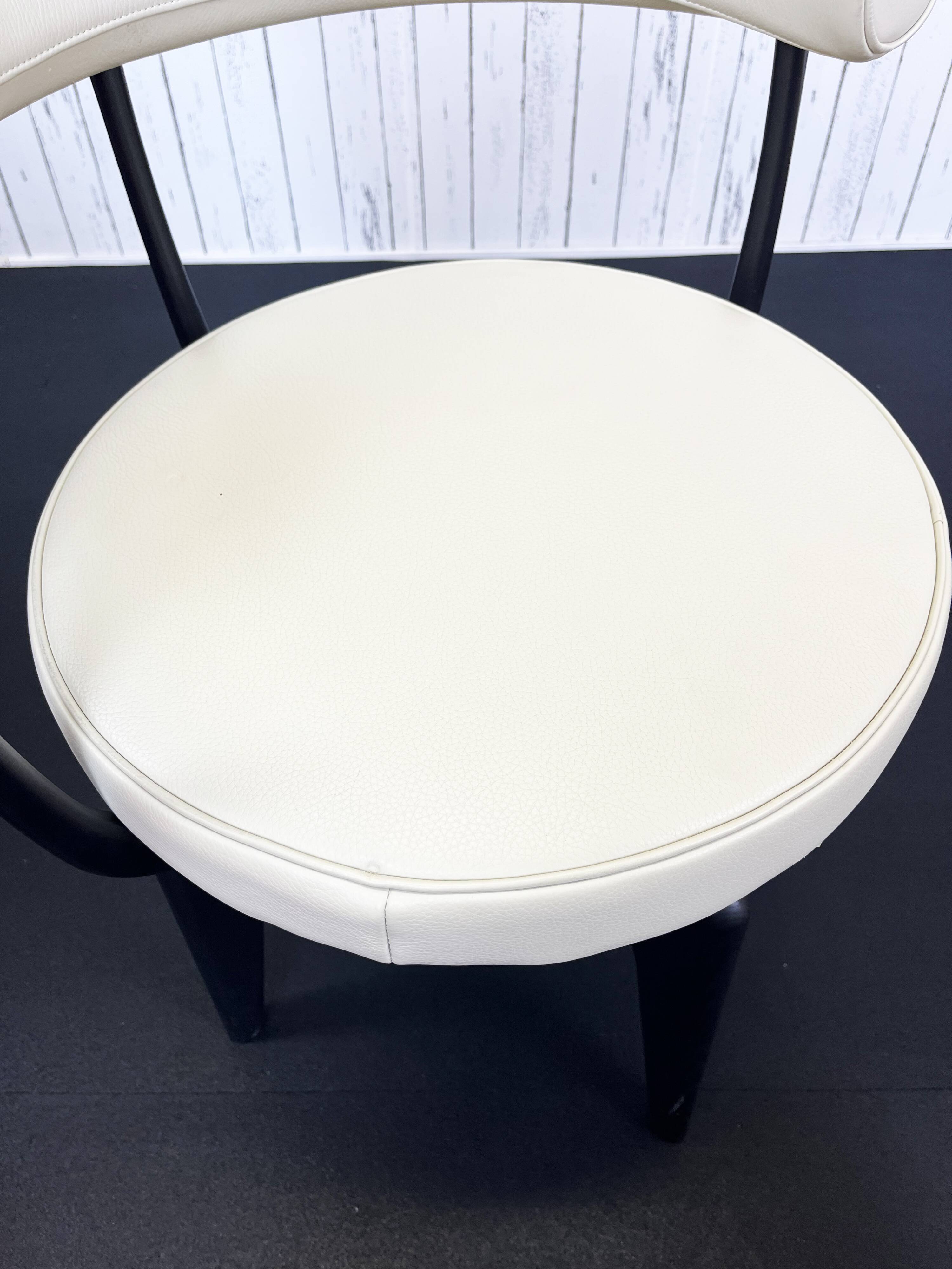 Poltrona Indochine Le Corbusier Cassina Charlotte Perriand