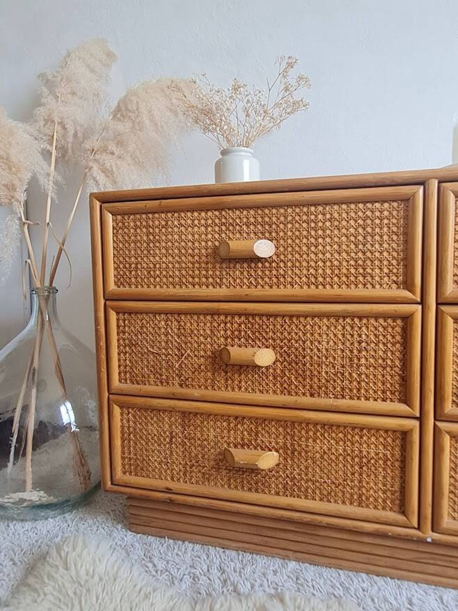 Commode en rotin, circa 1960