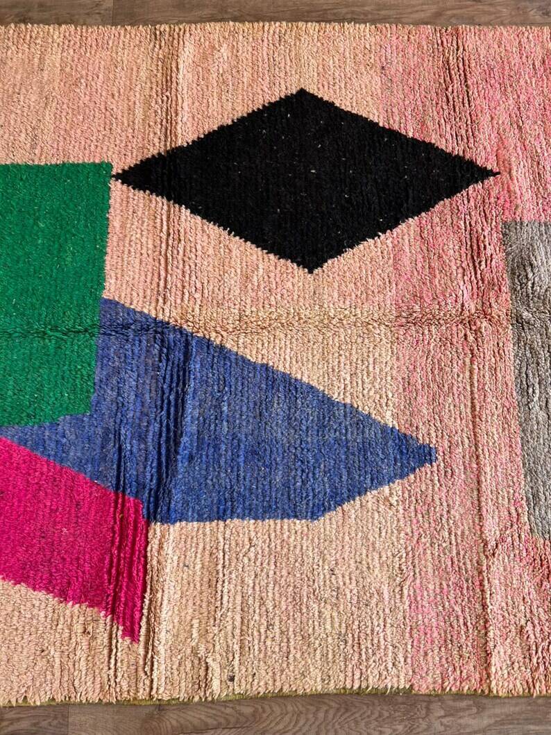 Off-white Moroccan rug with colorful patterns, 250cm x 150cm