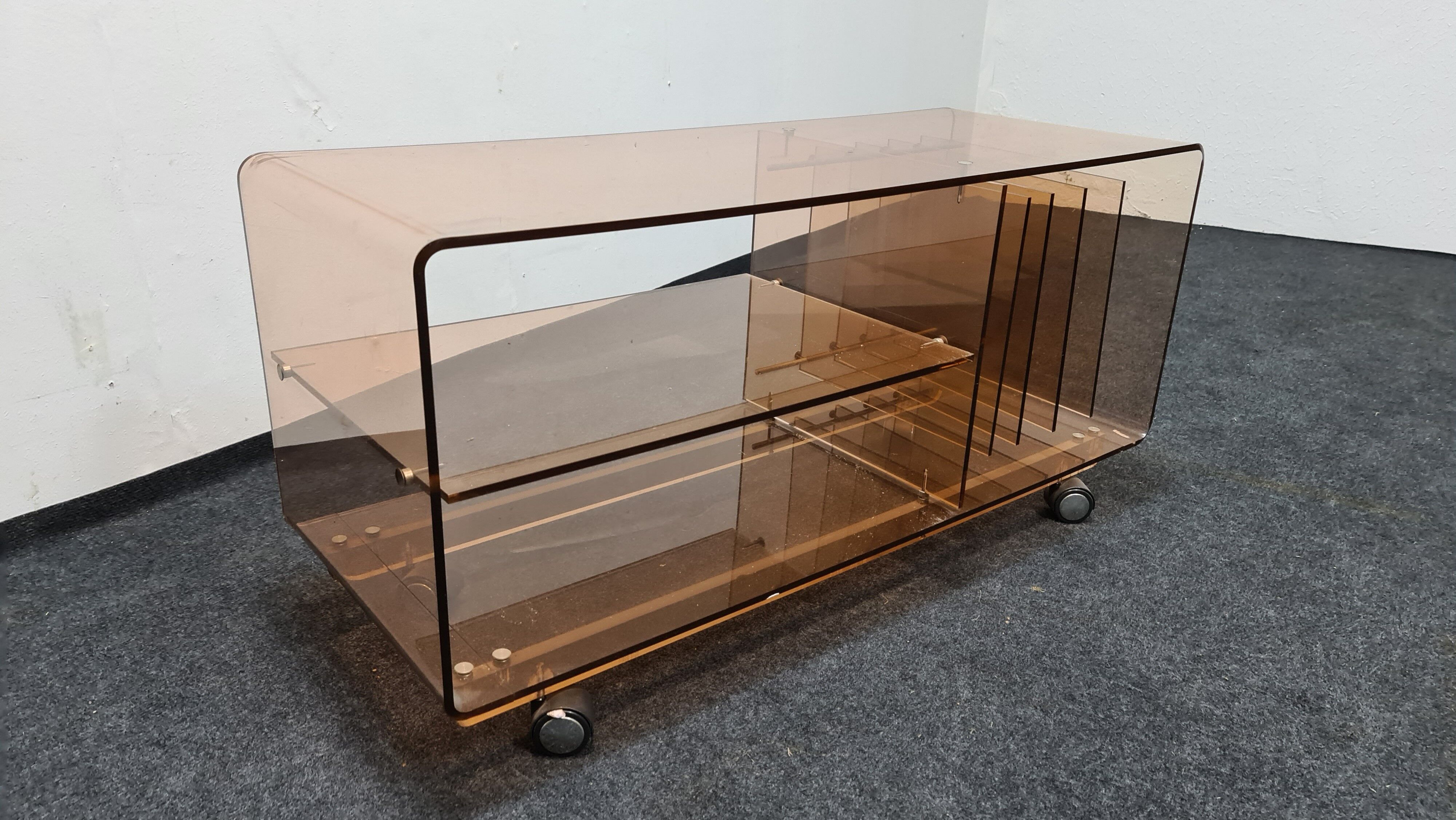 Vintage smoked plexiglas tv/hifi unit