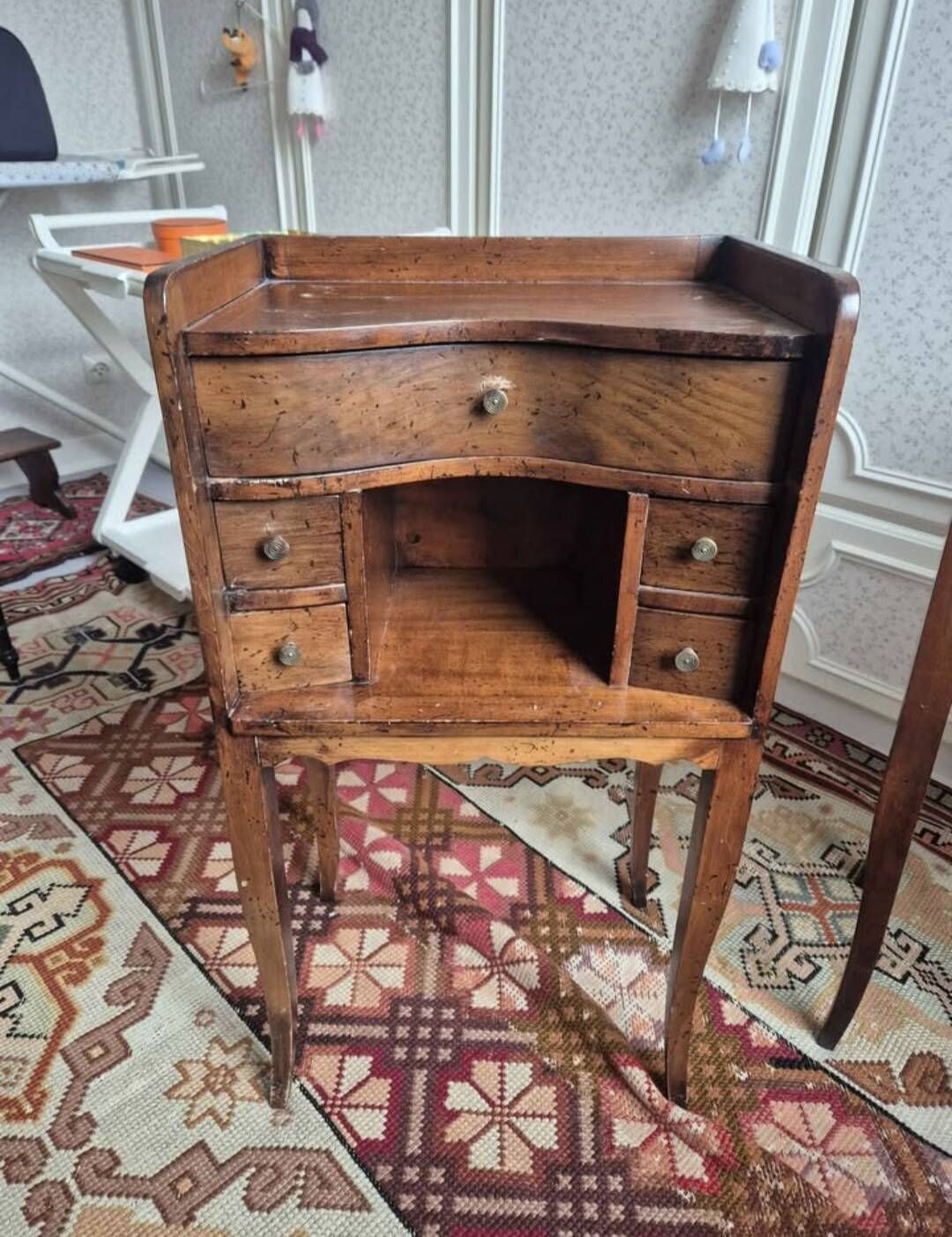 Paire de Chevets Louis XV en Bois Massif - Style  & Charme