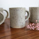 Mugs en grès gris