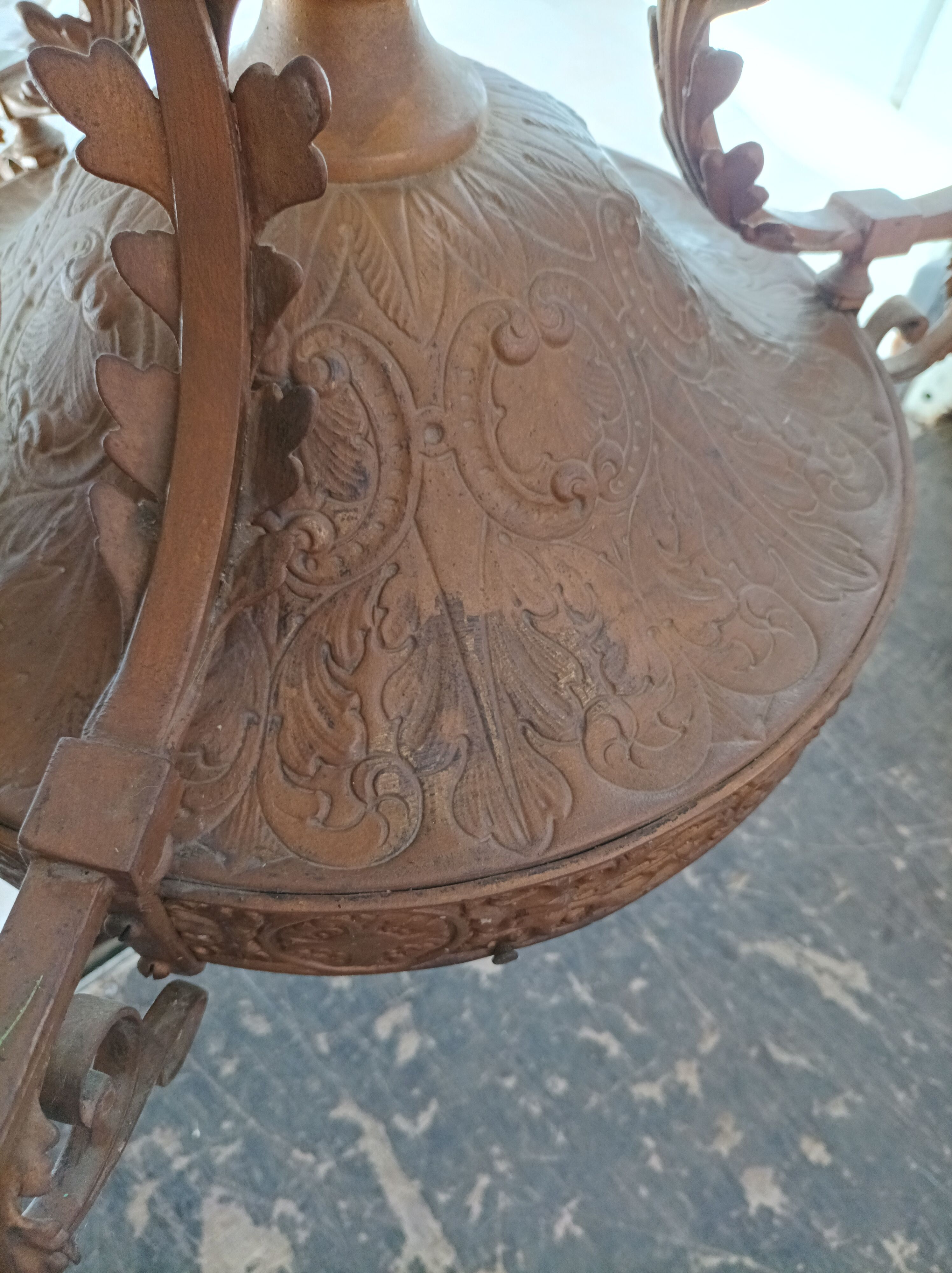 Suspension in brass and bronze Renaissance style