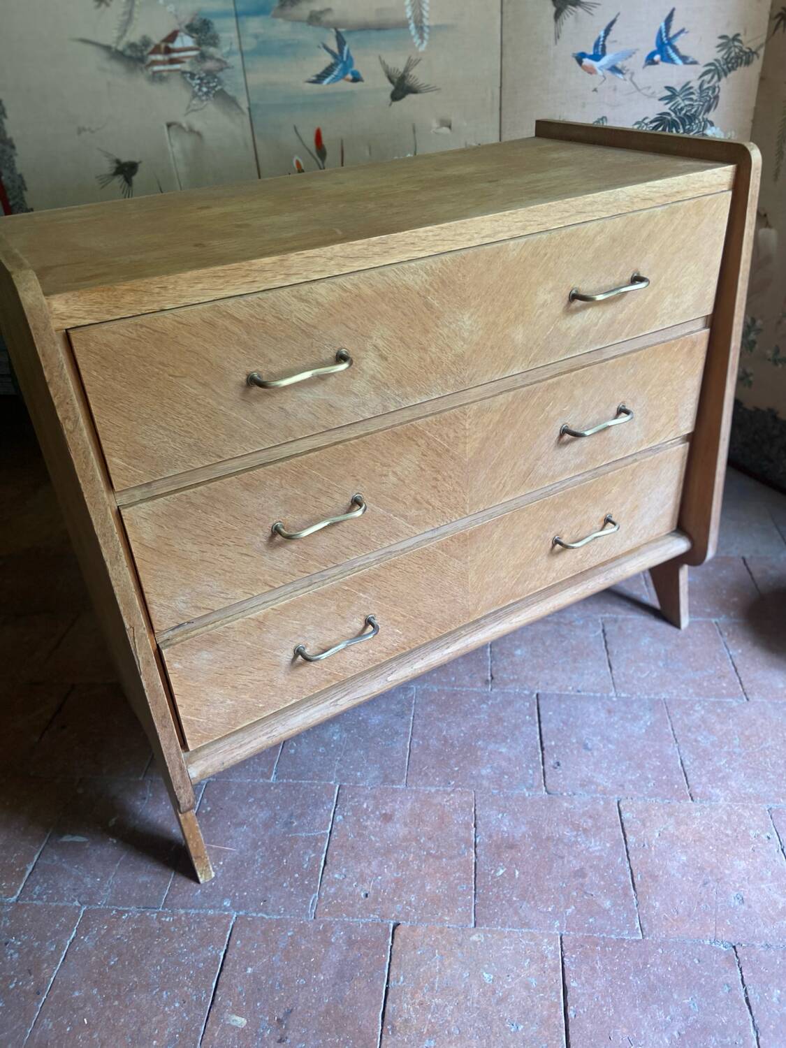 Commode vintage à ailerons