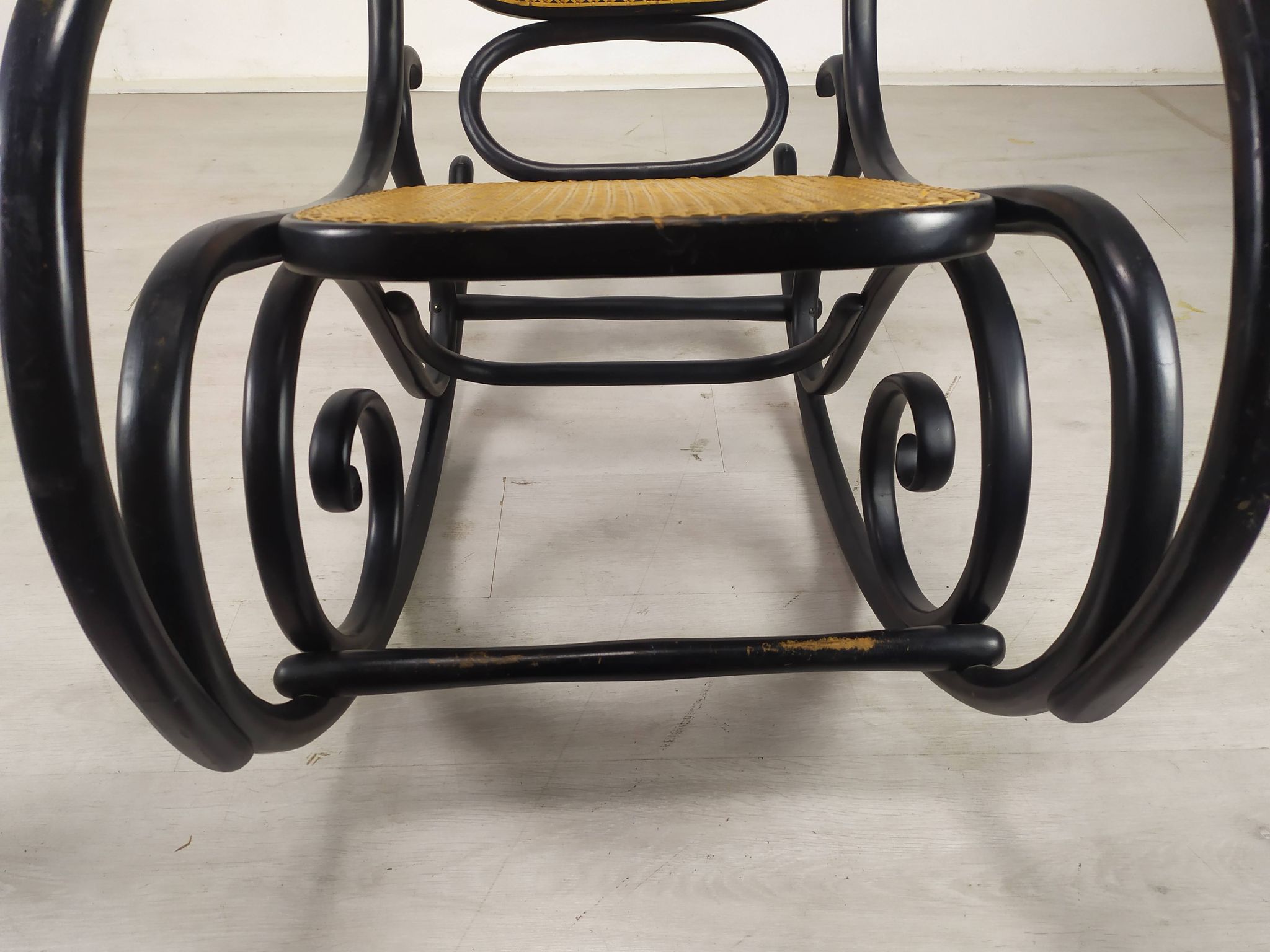 Rocking-chair curved wood