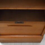 Furniture a curtain years 40