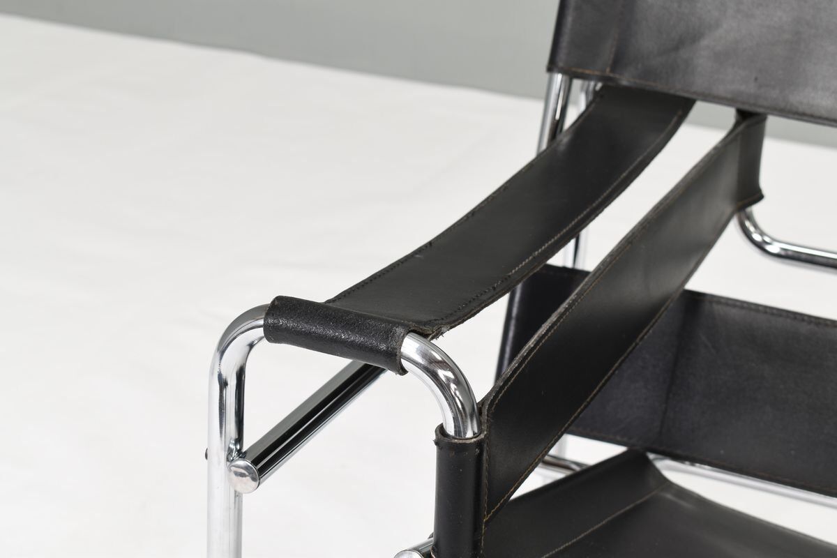 Wassily chair by Marcel Breuer in black leather 1970