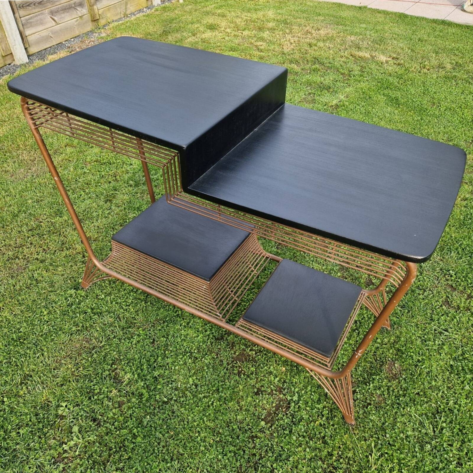 Table d'appoint moderniste milieu siècle à plusieurs niveaux, allemagne années 1950