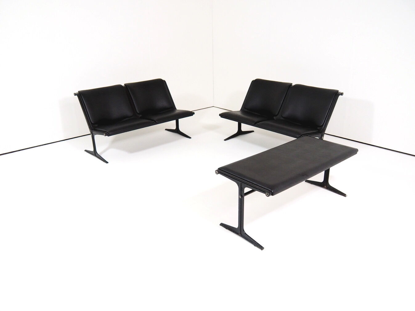 Two-seaters from the 60s by Friso Kramer for Wilkhahn