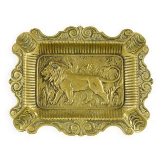 Cendrier en laiton cuivre vintage avec un lion richement décoré