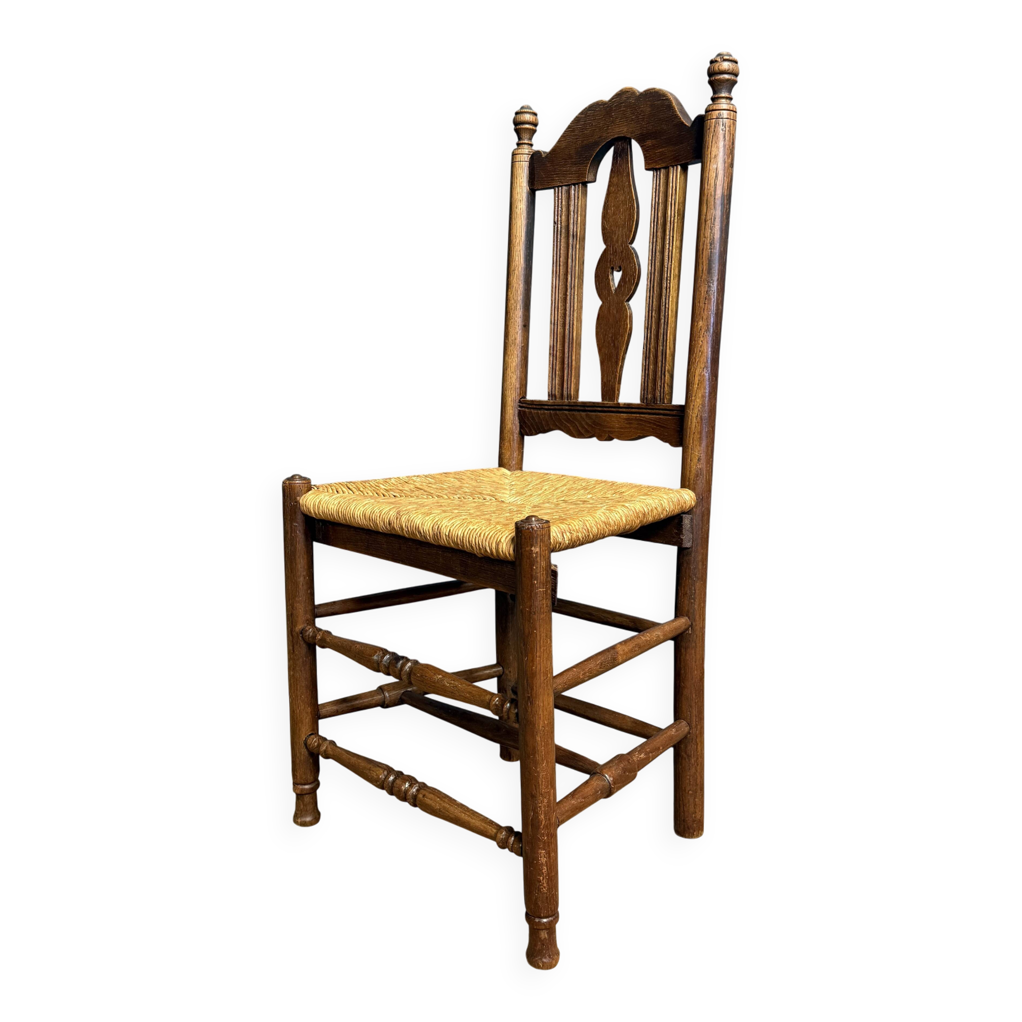 Dutch chair in oak with a straw seat