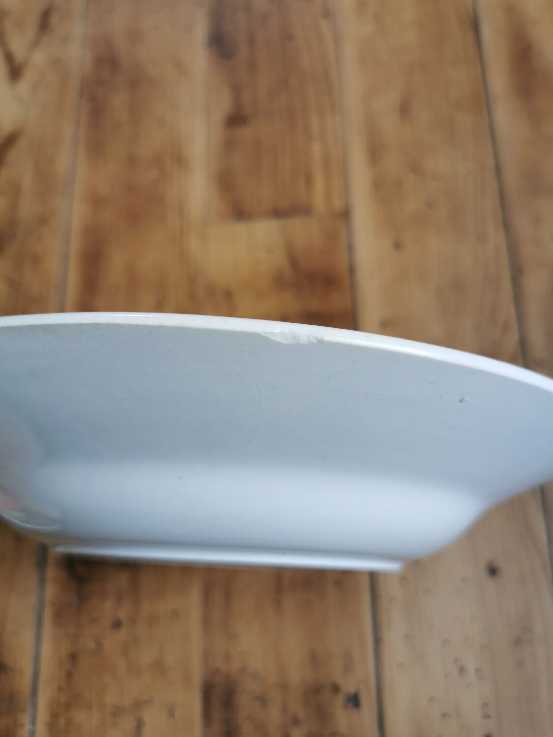 Hollow plates ancient iron earth Gien