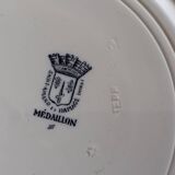 Flat plate in ironstone "Medallion" blue from St Amand and Hamage