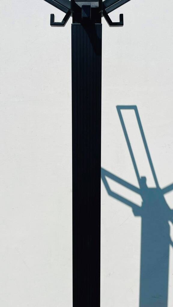 Coat rack Kartell by Michele De Lucchi & Tadao Takaichi. Vintage 90s
