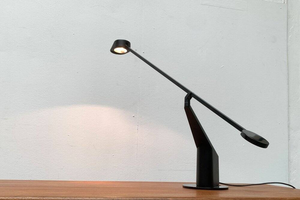 Postmodern Italian table lamp Ala by Rodolfo Bonetto for Iguzzini, 1980s