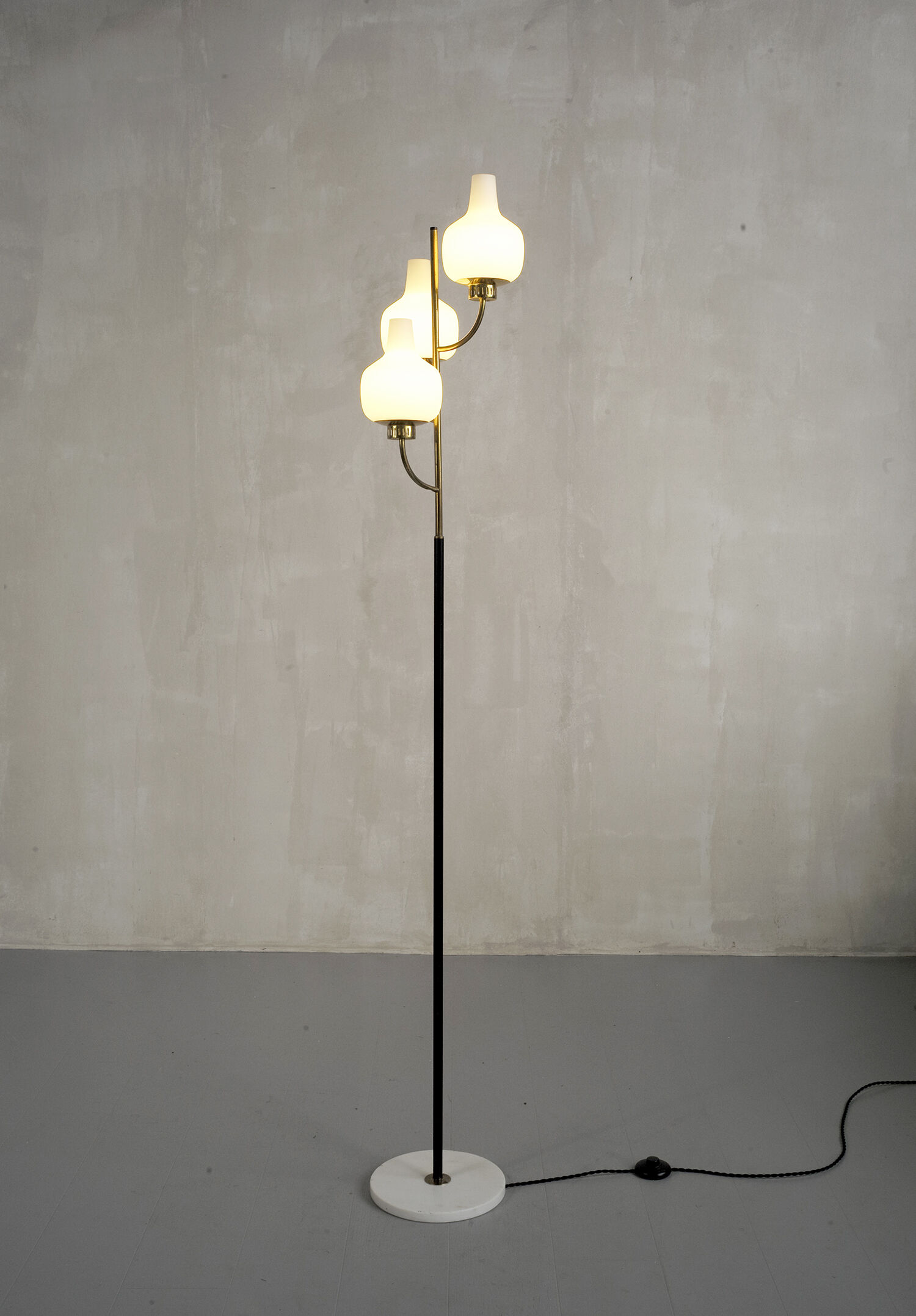 Stilnovo, floor lamp with three opalines, Italy 1950