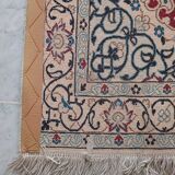 Red and ivory Persian-inspired rug 180 x 100 cm