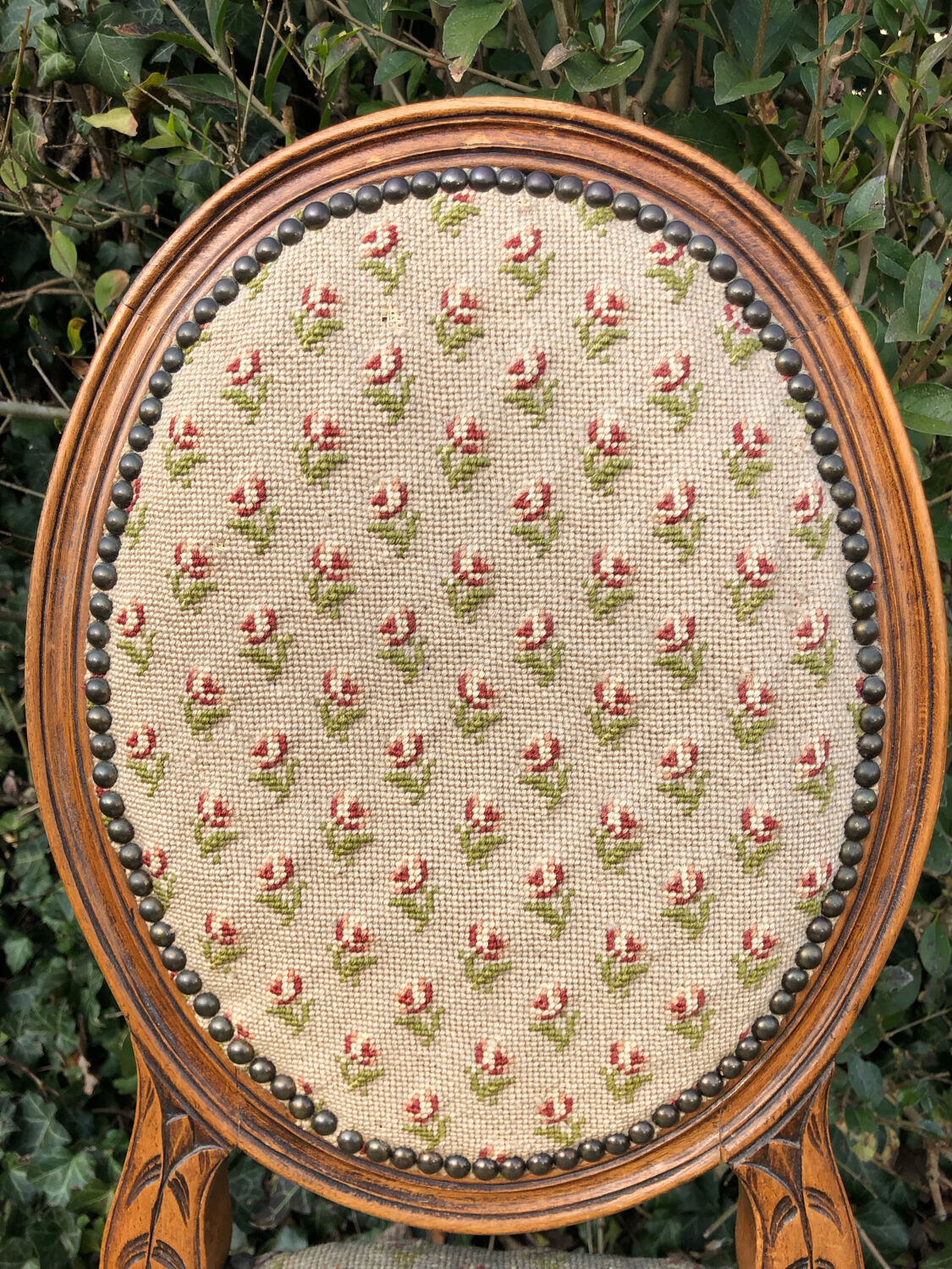 Children's chair medallion