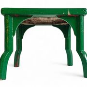 Table d'appoint peinte antique avec dessus floral vintage, style bohème