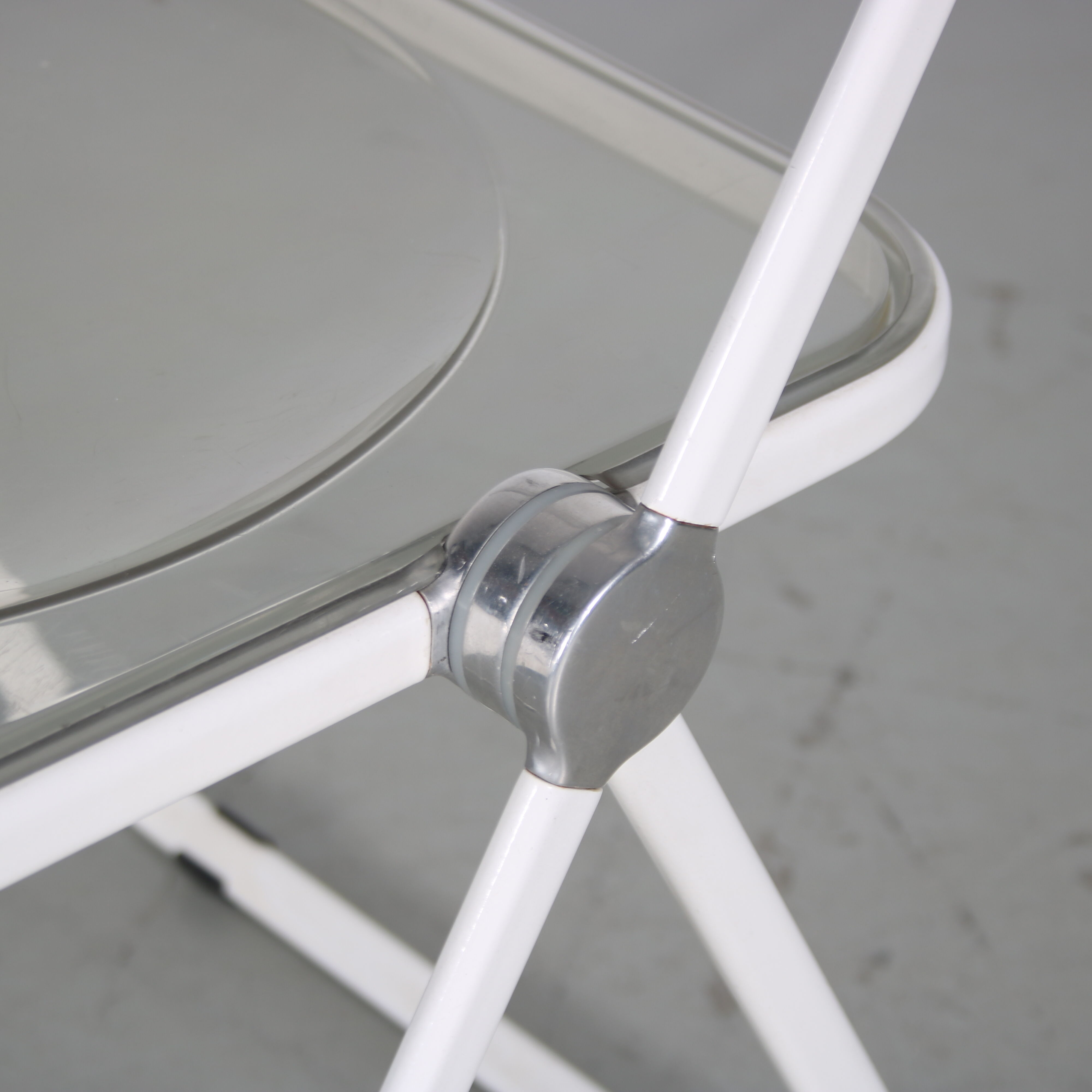 "Plia" folding chair from the 1970s by Giancarlo Piretti for Castelli, Italy.